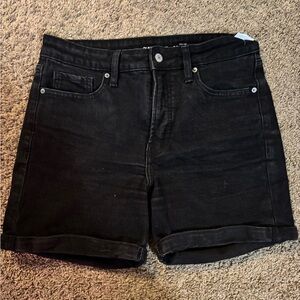 Old Navy Black Women's Denim Roll-Hem Shorts